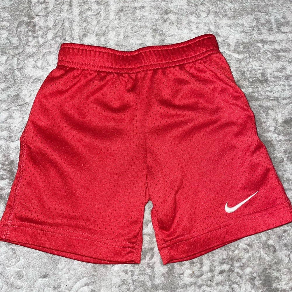 Nike red mesh basketball shorts boys size xs
